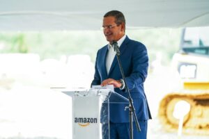 Gobernador participa del anuncio de construcción del primer Centro de Entrega de Amazon en Puerto Rico y el Caribe