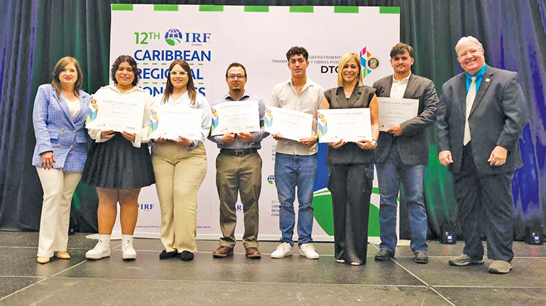 Otorgan becas a estudiantes de ingeniería en Puerto Rico