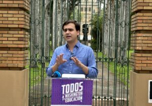 Presenta propuestas para abordar la crisis por deuda estudiantil en PR